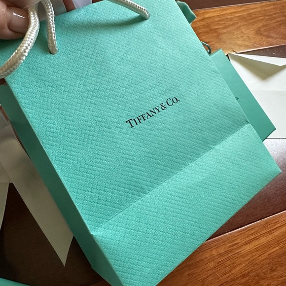 Tiffany - Picture 2 of 5